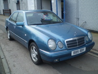 MERCEDES-BENZ E230 Elegance